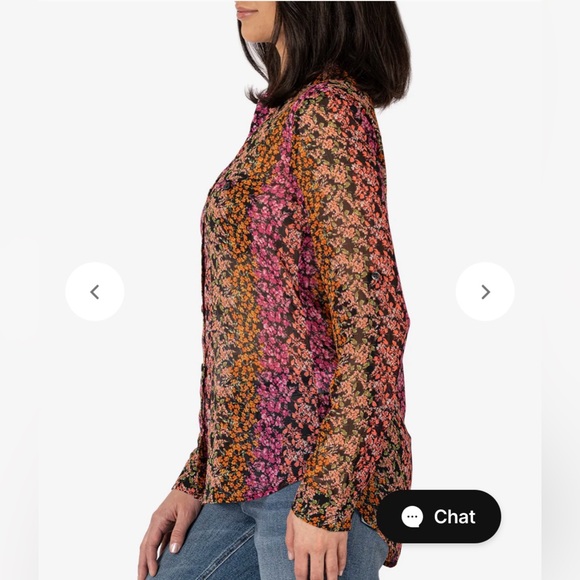 Kut from the Cloth jasmine chiffon blouse. - Picture 4 of 7